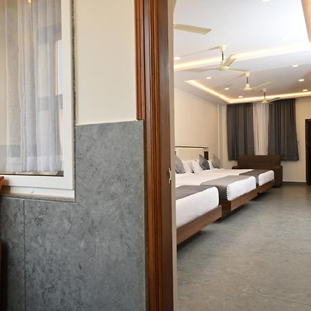 Hotel Shri Devi Comforts Inn Bhatkal Exterior photo