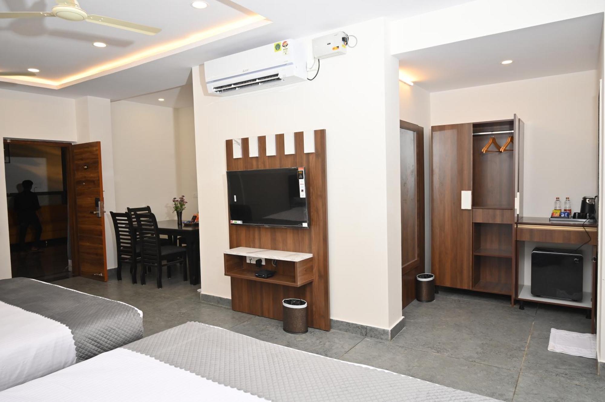 Hotel Shri Devi Comforts Inn Bhatkal Exterior photo